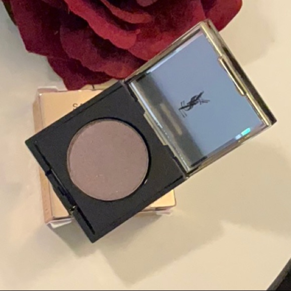 Yves Saint Laurent Satin Crush Eye Shadow - (28) Unconforming Taupe